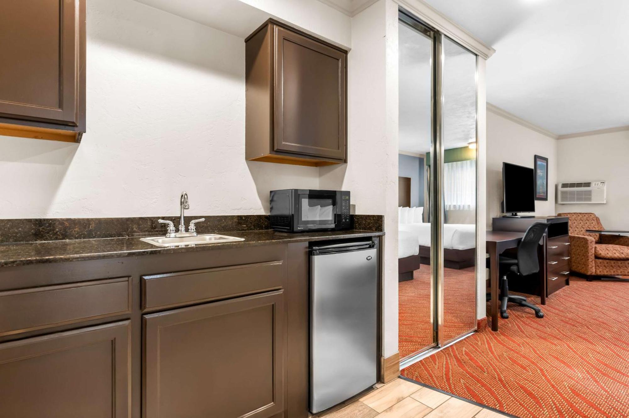 Best Western Plus Parkway Inn Wilsonville Luaran gambar