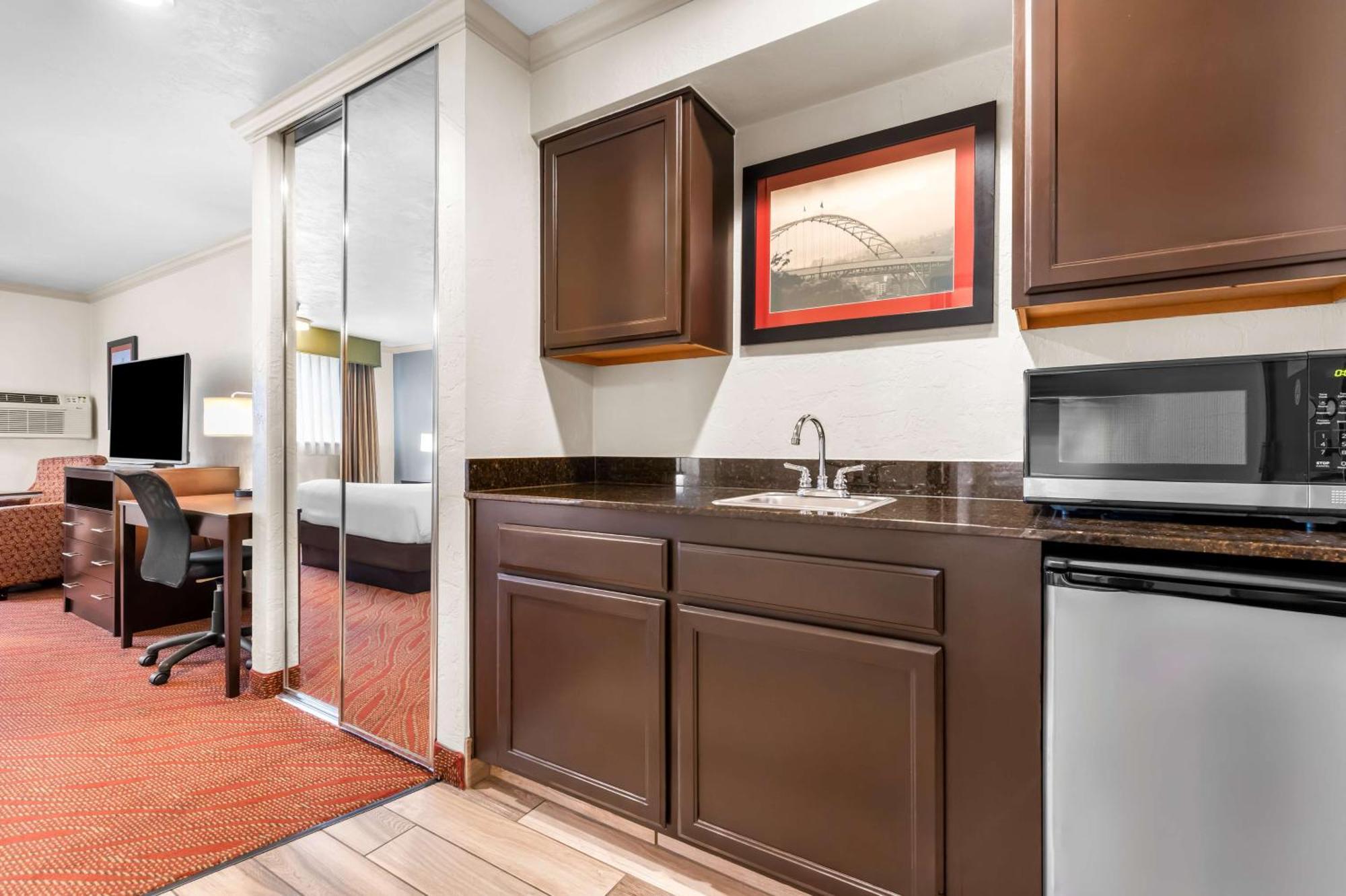 Best Western Plus Parkway Inn Wilsonville Luaran gambar