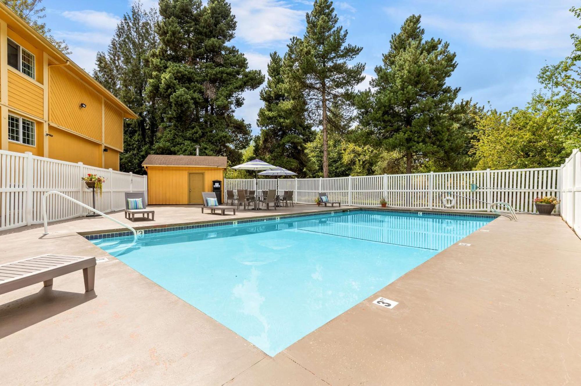 Best Western Plus Parkway Inn Wilsonville Luaran gambar